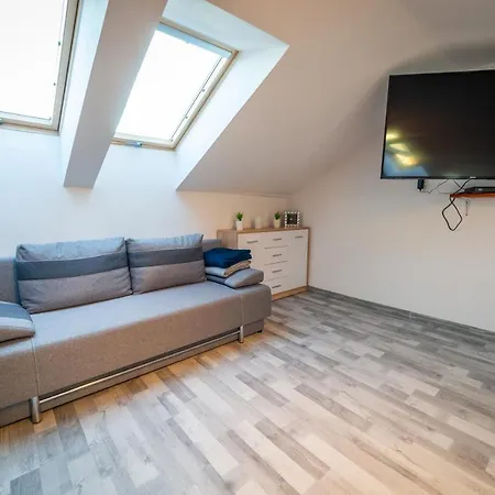 Nad Jeziorem アパート Mikołajki