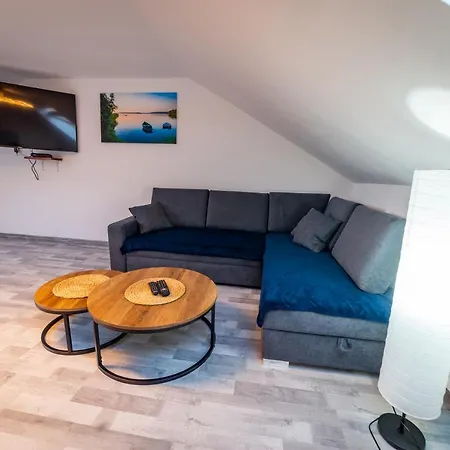 Nad Jeziorem Mikołajki